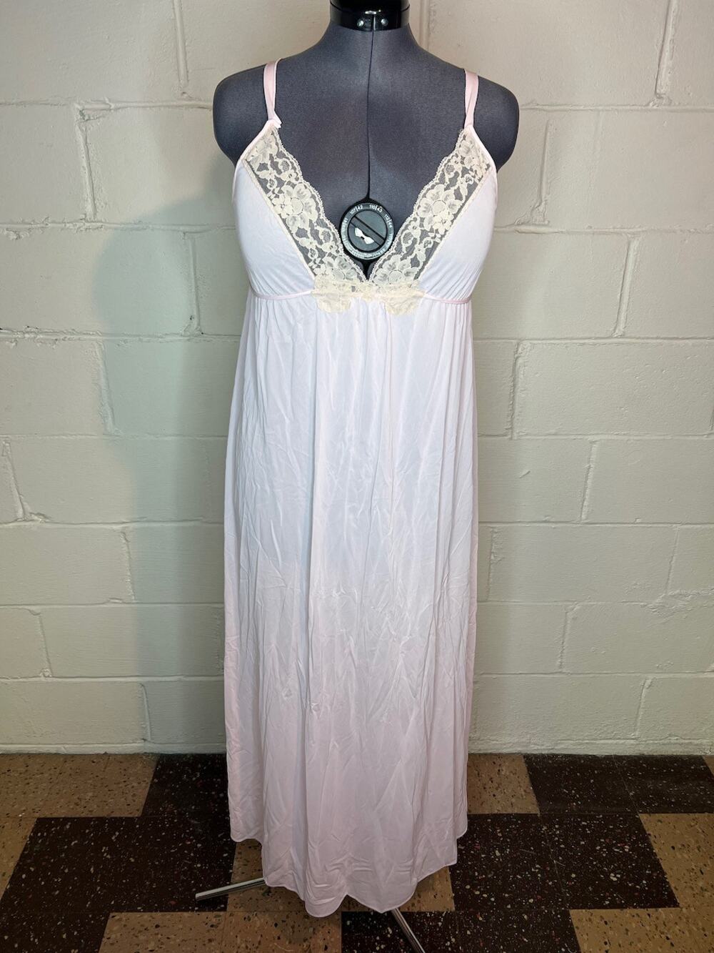 nightgown negligee deep V satin pink vintage